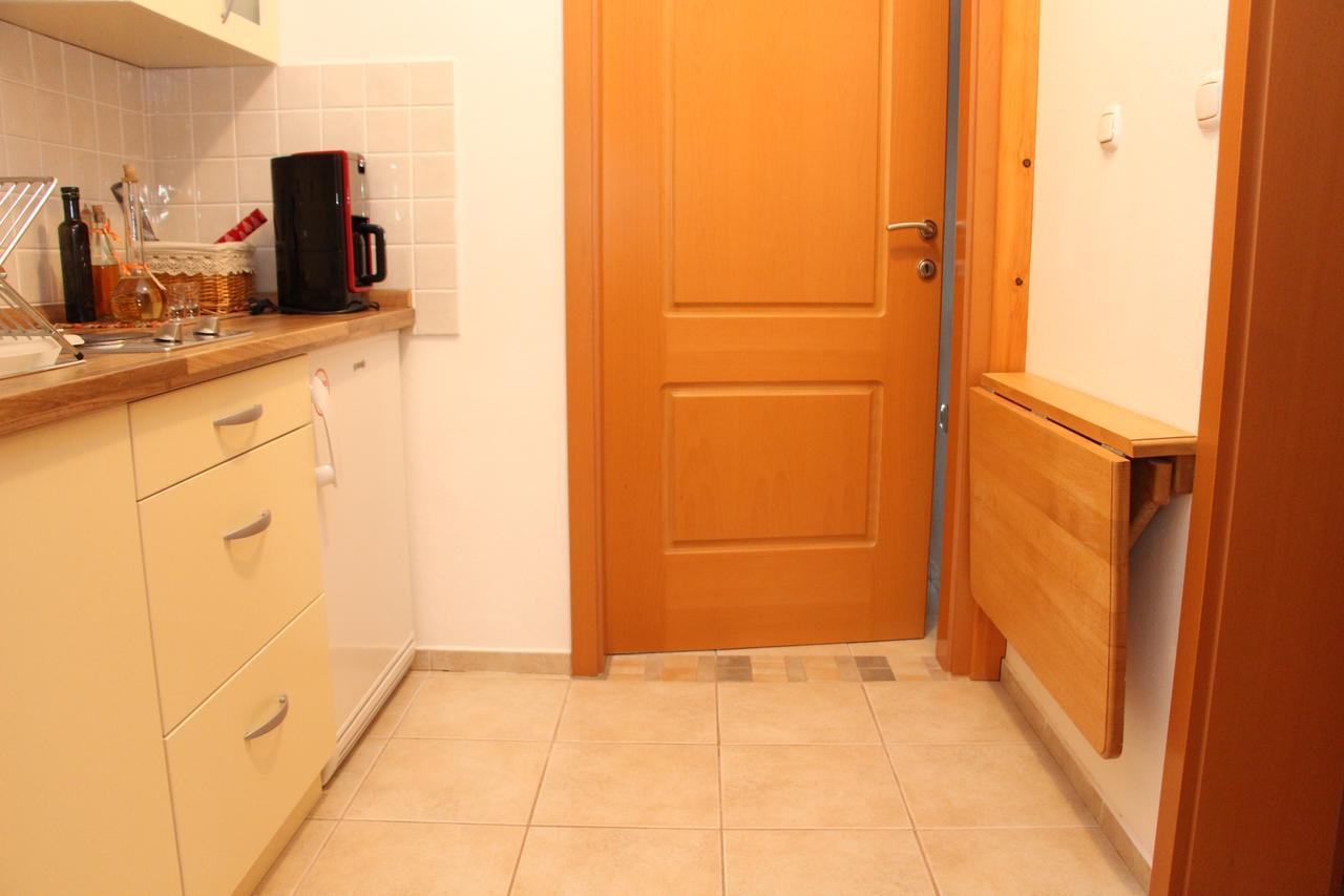 Prenocisca Angelin Hram, Tiny Apartments Markovec Exteriör bild